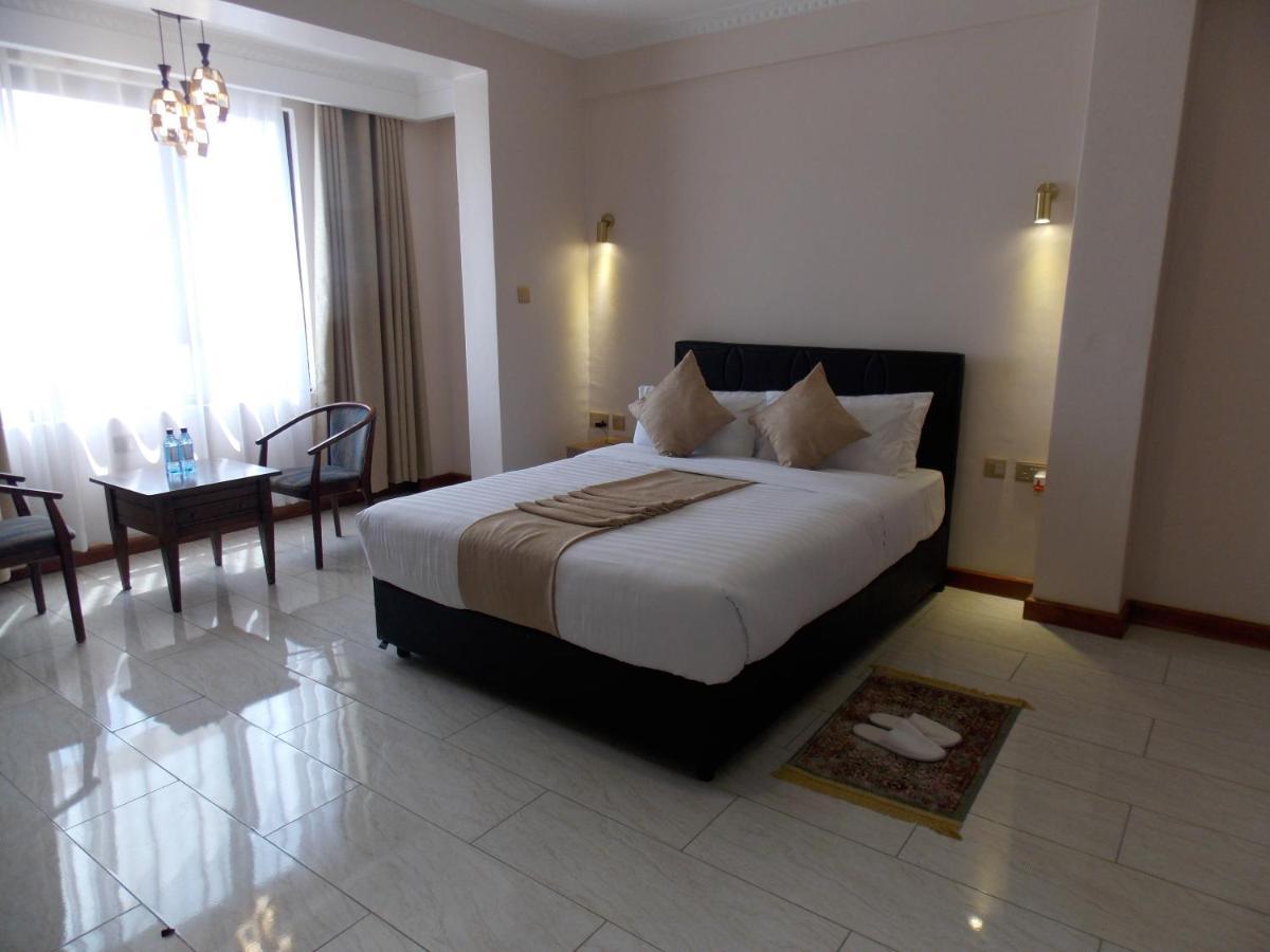 Villa Grazia Luxury Hotel ไนวาชา ภายนอก รูปภาพ